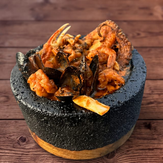 Molcajete de Mariscos.